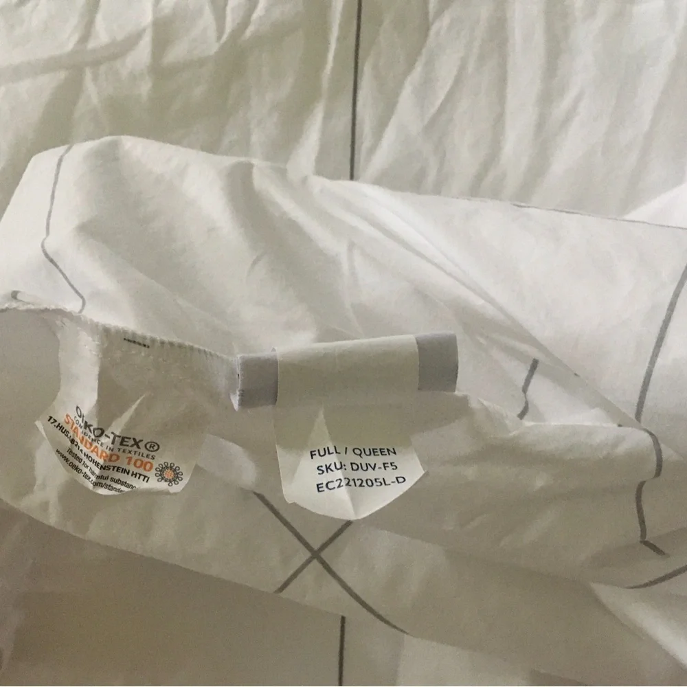 Brooklinen luxury percale duvet cover in window pane